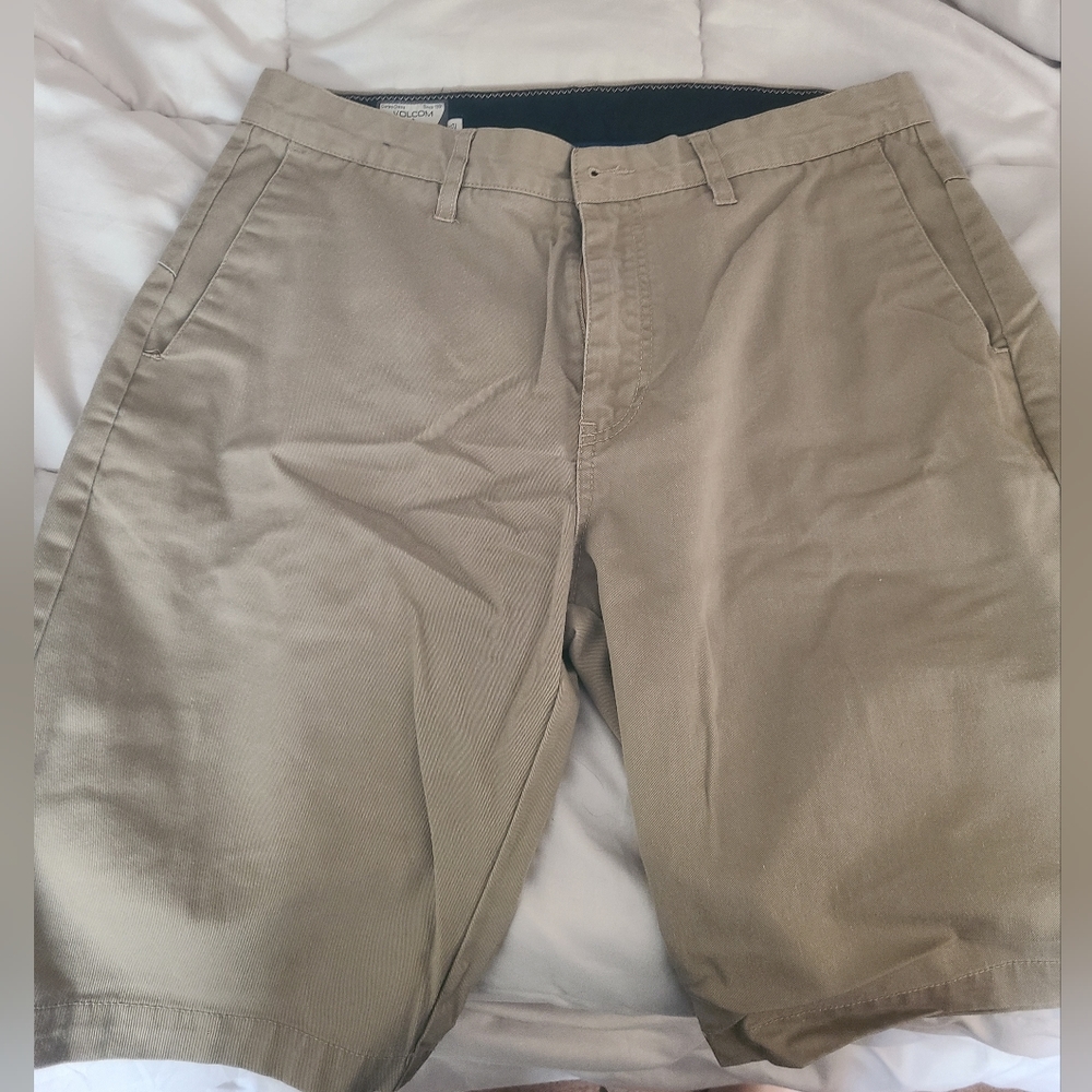 Volcom shorts